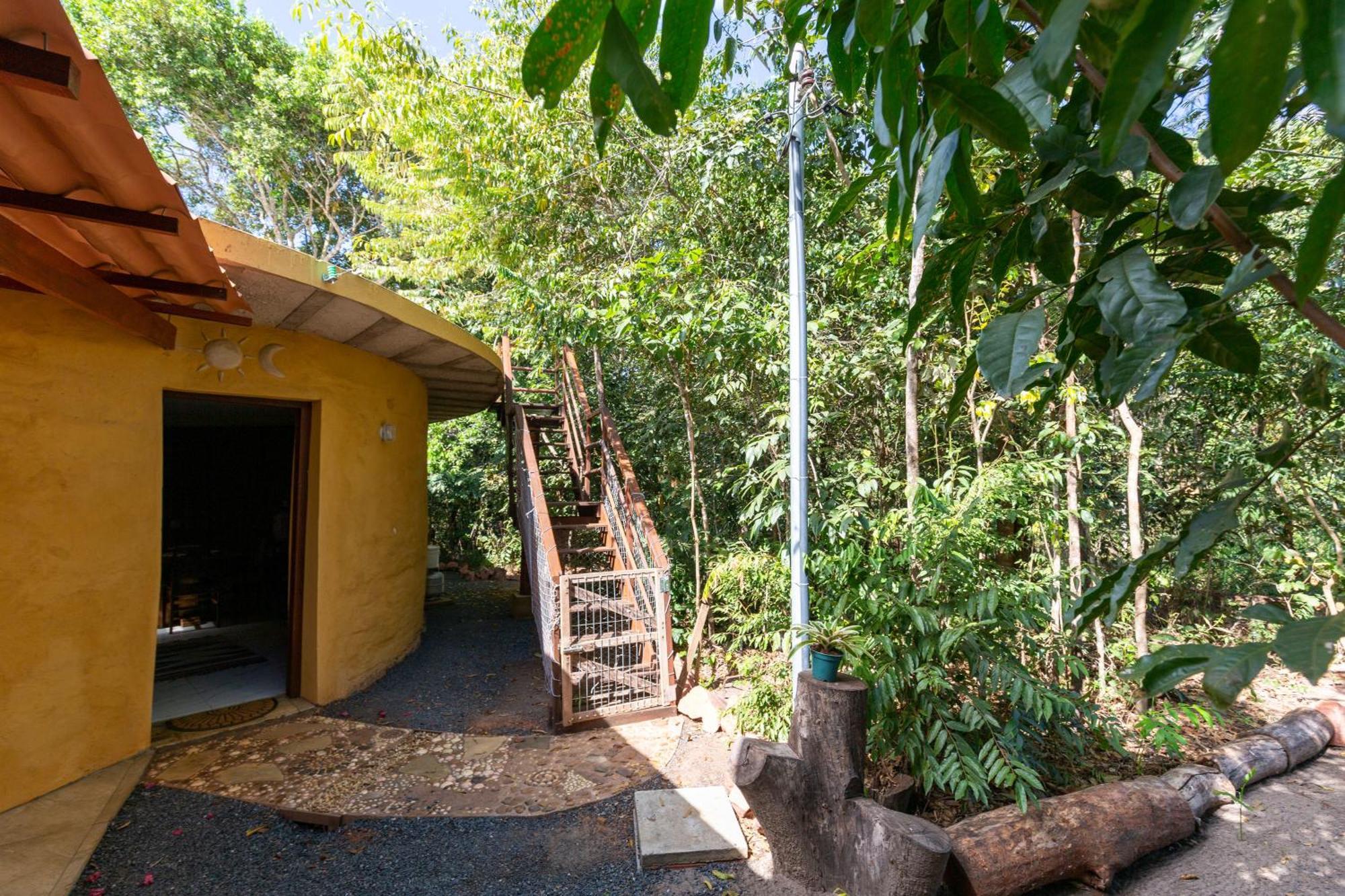 Floresta Encantada Telescopio,Fogueira, Riacho Chapada dos Guimarães Exterior photo